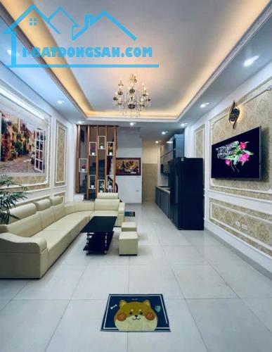BÁN NHÀ PHAN VĂN TRƯỜNG, CẦU GIẤY 40M2, 12.5 TỶ LÔ GÓC 3 MẶT NGÕ Ô TÔ MẶT TIỀN