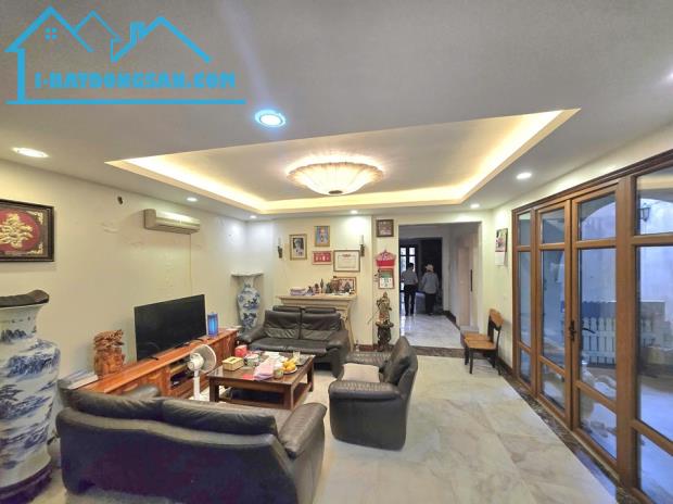 Bán biệt thự giá tốt phố Kim Mã, Ba Đình oto đỗ cửa, sân vườn rộng 3T 290m2 55 tỷ
