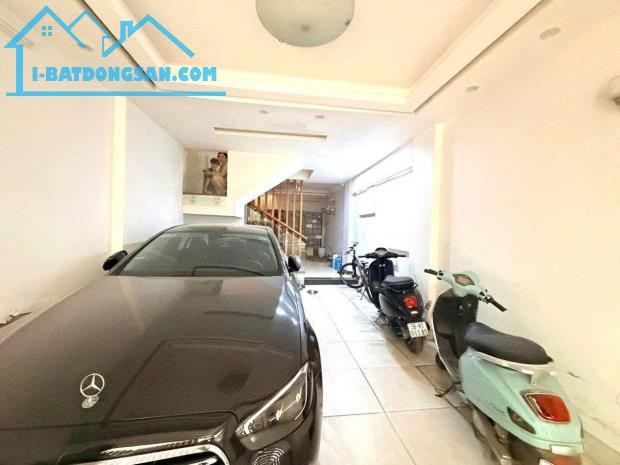 Bán nhà mặt phố Hoàng Sâm quanh 19 tỷ 38m2 kinh doanh trung tâm quận Cầu Giấy