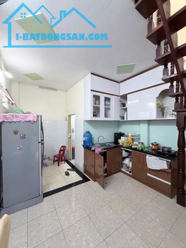 Cần bán gấp nhà lô góc Đô Đốc Chấn-Tân Sơn Nhì sát mặt tiền, đủ tiện ích, 42m chỉ 4.x tỷ.