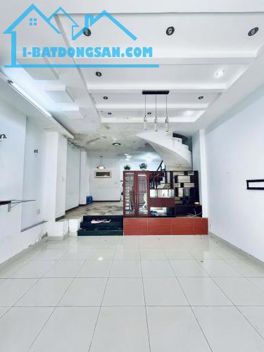 Bán nhà HXH sát MT Ngô Đức Kế Bình Thạnh, 5.6x12m cn 65 m2 5 tầng chỉ nhỉnh 9 tỷ
