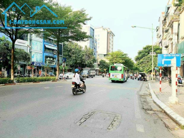 CHÍNH CHỦ CẦN BÁN GẤP NHÀ KIM MÃ TT BA ĐÌNH ĐÓN ĐẦU QH TƯƠNG LAI RẠNG NGỜI 65 M X 3 TẦNG N