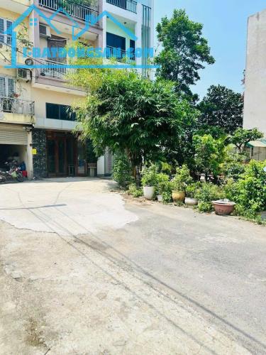 CẦN BÁN GẤP ĐẤT ĐỒNG SÚC THỊ TRẤN PHÙNG 60m2 LÔ GÓC OTO VÀO NHÀ MÀ CHỈ 4x TỈ