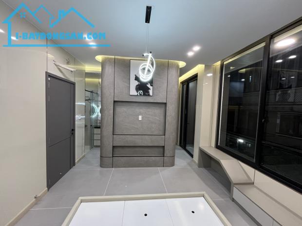 Siêu phẩm hẻm xe hơi 666 đường 3/2 quận 10 (DT 5x12m) 5 tầng kiên cố tiện ở liền