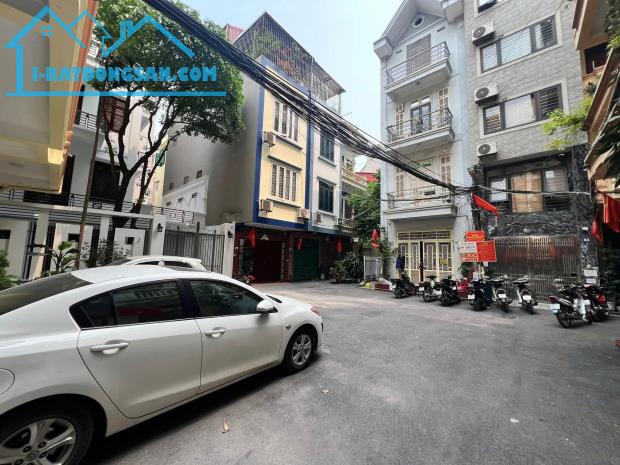 BIỆT THỰ ĐỒNG BÁT ĐẲNG CẤP - GARA OTO - KINH DOANH ĐA DẠNG - DÂN TRÍ CAO
