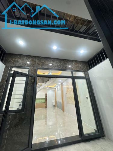💥💥 NHÀ PHỐ MỚI 4 TẦNG - HOÀN CÔNG CHUẨN 🚗 SÂN ĐẬU OTO 📍 NGAY CHỢ LONG TRƯỜNG