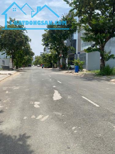 Lô góc 2 mặt tiền KDC trí kiệt phước long B 267m khu vip