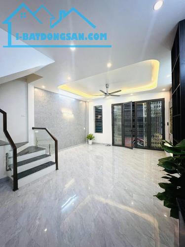 BÁN NHÀ 2 TỶ 499 TRIỆU, NGÕ NGẮN GẦN ĐƯỜNG TÔ HIẾN THÀNH, 45M2 x 3 TẦNG