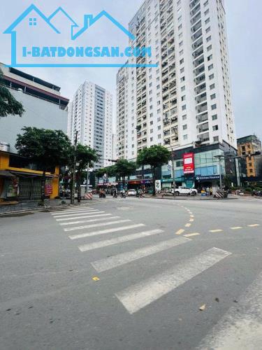 Bán nhà đẹp 3 tầng mặt phố Nguyễn Viết Xuân, 120m2, mặt tiền rộng 6.2m, vị trí VIP, KD