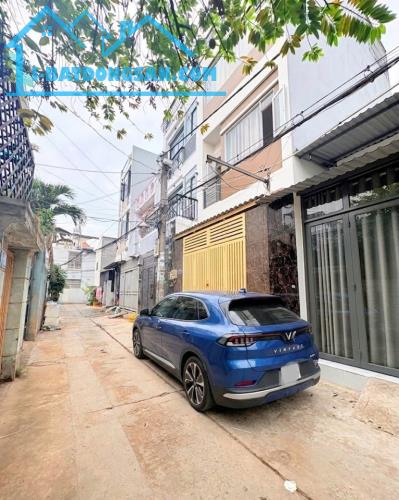 NHÀ ĐẸP 2 TẦNG - HẺM 5M THÔNG SÁT CHỢ LIÊN KHU 5-6 - SỔ RIÊNG HOÀN CÔNG ĐỦ - CHỈ HƠN 3 TỶN
