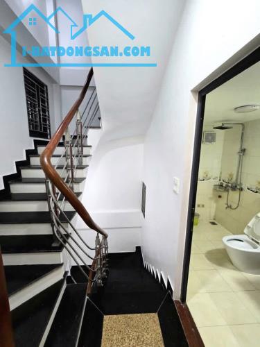 Bán nhà đẹp. Khu vực Mỹ đình. Nam từ liêm. Giá rẻ. Full nội thất. Dễ thương lượng.