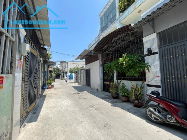NHÀ ĐẸP 2 TẦNG SÁT TRƯỜNG KIM ĐỒNG - LK 4-5 - 56M2 (4x14)- HẺM Ô TÔ 5M THÔNG. CHỈ HƠN 4 TỶ