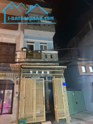 MT đường số 1, Bình Hưng Hòa A, Bình Tân sát Tân Phú, 55m, 3 tầng đúc, vị trí VIP, 5.x tỷ.