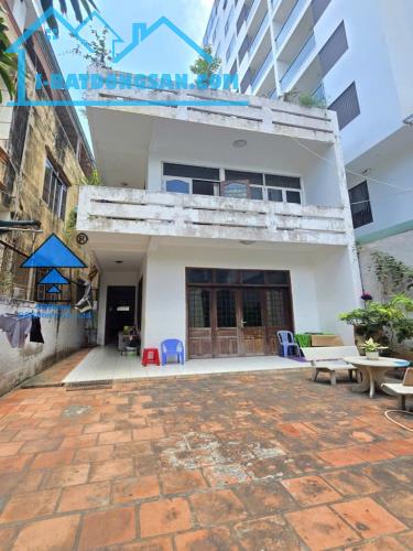 House for sale, 359 m², Phường 8