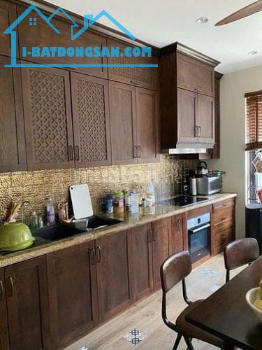 Nhà đẹp đầu ngõ Nguyễn Trường Tộ, giá 16.5 tỷ, 31m2x5T, ở luôn, ẢNH THẬT