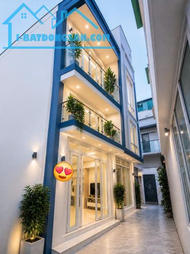 Đẹp - Ờ Ngay Đường An Dương Vương Quận 5 - Hẻm Thông Trần Phú - 30m² x 3 Tầng - 5 Tỷ Chút