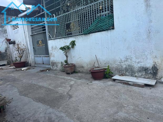 Bán đất tặng nhà hẻm Tuệ Tĩnh, Lộc Thọ, Nha Trang DT 70m ngang 7m giá chỉ 8ty2