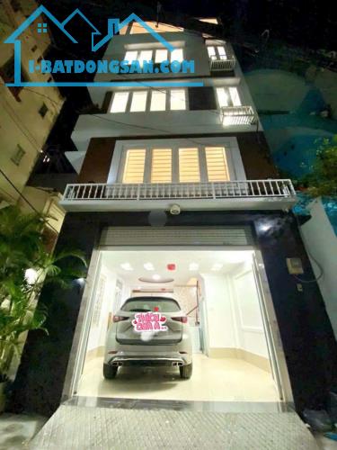 DÒNG TIỀN 60 TRIỆU/ THÁNG, XE HƠI VÀO NHÀ HUỲNH VĂN BÁNH 50M2, 5 TẦNG, 8PN CHỈ 13.6 TỶ/TL