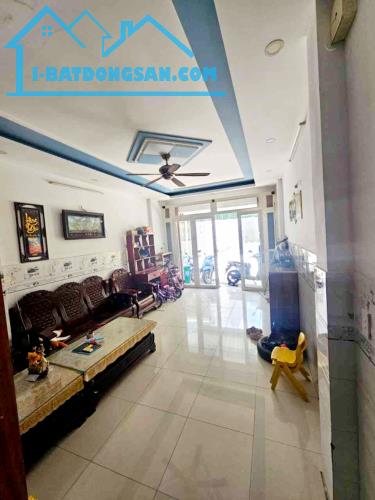 Bán nhà An Dương Vương 58m2 3 tầng hẻm xe hơi, chỉ 5.x tỷ xíu (N_AL13)