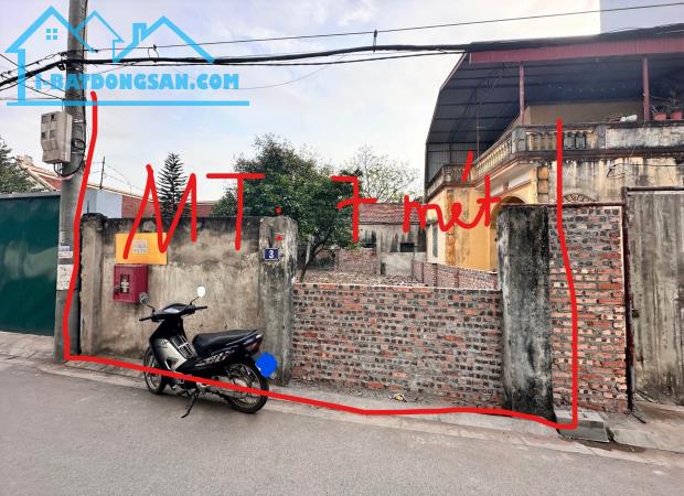 BÁN ĐẤT CỔ BI (XÃ GIA LÂM)- 90M, MT 7M - Ô TÔ 7 CHỖ VÀO ĐẤT - Ô TÔ TRÁNH - HIẾM CÓ KHÓ TÌM