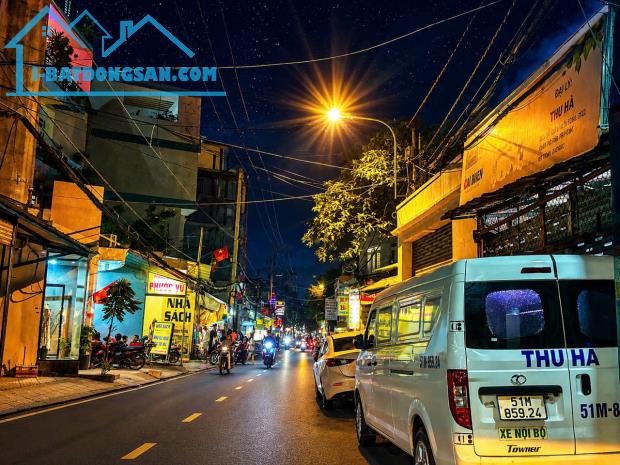 Bán nhà MTKD ngay chợ Nguyễn Tư Giản 80m2 6 lầu đẹp có thang máy KD đa nghề 14.5 tỷ.