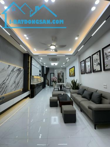 BÁN NHÀ MỚI 6 TẦNG THANG MÁY THÔNG SÀN, Ô TÔ ĐỖ CỬA, GẦN PHỐ TÂN MAI – NGUYỄN CHÍNH.