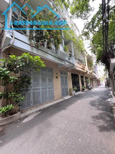 Bán nhà phân lô Lò Đúc,Hai Bà Trưng 42mx 5T. Dân xây,30m ra phố,ôtô 7 đỗ cửa giá nhỉnh 12T