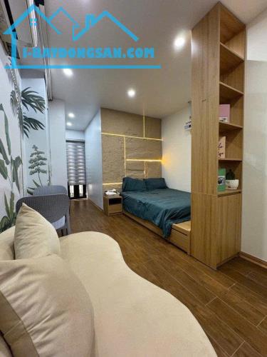 Phố Nguyễn Chí Thanh 95m2, 8 tầng, MT5m ô tô tránh 2 mặt ngõ dòng tiền 130 triệu/tháng