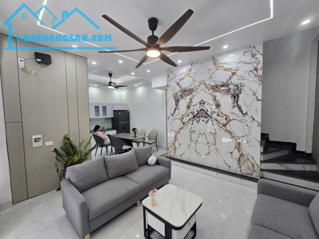 BÁN NHÀ 3 TỶ 190 TRIỆU, NGÕ NÔNG RỘNG ĐƯỜNG NGUYỄN BÍNH, 50M2 x 3 TẦNG