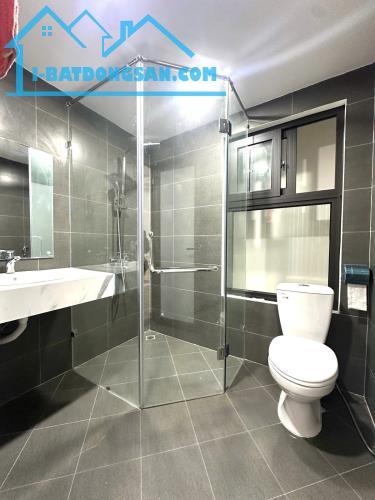 Bán nhà ngõ 325 Yên Hoà, DT 30/33m, 5 tầng mới, MT 5m, giá 8.7 tỷ, ngõ 2m.