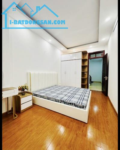 BÁN GẤP NHÀ ĐÀO TẤN PHỐ VIP BA ĐÌNH GIÁP RANH CẦU GIẤY 36M X 5 TẦNG 10, 5 Tỷ