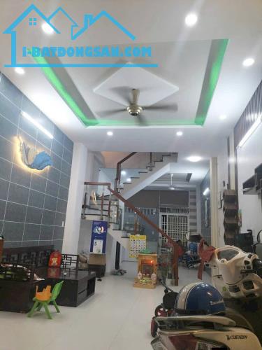 SIÊU PHẨM GÒ DẦU TÂN PHÚ - HẺM XE HƠI - 50M2 (4x12.5) - 2 TẦNG BTCT MỚI ĐẸP. CHỈ HƠN 5 TỶ