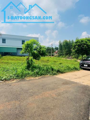 Đất sổ hồng, thổ cư 660m2 ngay sát Quốc Lộ, ngay Trung tâm TP gần chợ dân đông giá 385tr