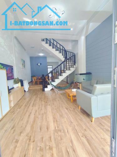 VỊ TRÍ NHÀ SÁNG ĐẸP GIÁ TỐT CG Bán Nhà 1 Trệt 2 Lầu Mới Đẹp - Mặt Tiền Đường B4 - KDC Hưn