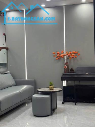 🔥PHỐ CHỢ CỘT ĐÈN 90M2X3T MT 7,6M CẠNH ĐƯỜNG Ô TÔ TRÁNH GIÁ CHỈ 5.5 TỶ