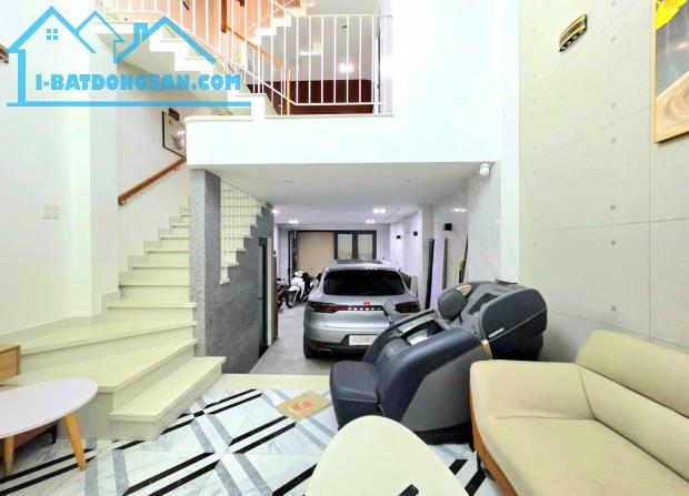 🔥 NHÀ MỚI 5 TẦNG NGUYỄN THÁI SƠN – GARA Ô TÔ – 4PN – 7WC – NGAY ĐH VĂN LANG – 10 TỶ 🔥