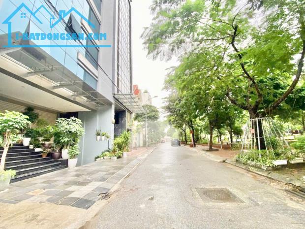 BÁN ĐẤT TRUNG HÒA NHÂN CHÍNH_225m2_MẶT TIỀN RỘNG_PHÂN LÔ VỈA HÈ CÁCH 20m RA LÊ VĂN LƯƠNG