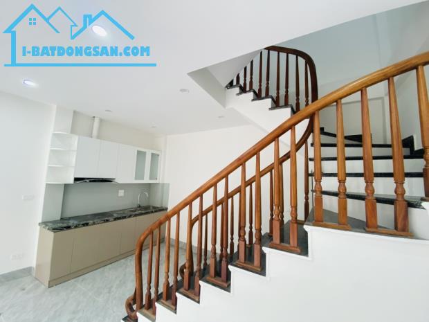 🏡CỰC HOT-NHÀ 4 TẦNG MỚI TOANH–Ô TÔ ĐỖ CỬA–ĐẤT NỞ HẬU–CHỈ VIỆC Ở-SÀI ĐỒNG LONG BIÊN🏡
