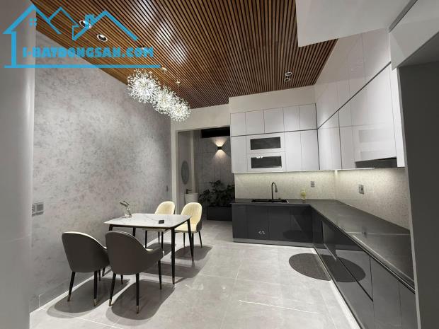BÁN NHÀ 4 TỶ 350 TRIỆU, MẶT ĐƯỜNG KHU TĐC ĐỒNG QUÝT, 60M2 x 3 TẦNG