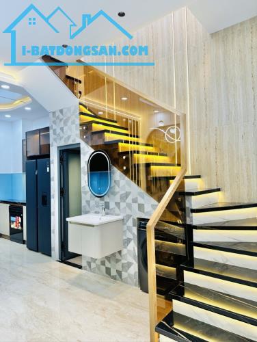 Nhà đẹp Khuông Việt, Tân Phú, Full nội thất cao cấp, sát Q11 & Tân Bình chỉ 7.x tỷ. Hiếm.