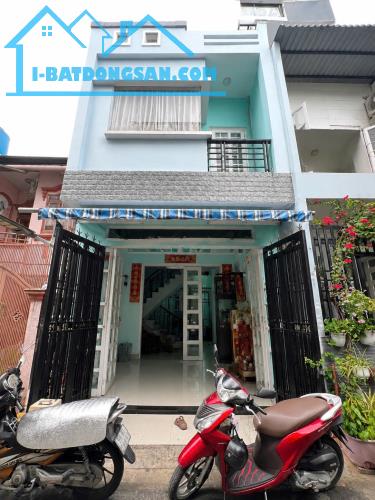 Bán nhà 1 trệt 1 lầu, hẻm 130//Lê Đình Cẩn, P. Tân Tạo, DT: 4x7
