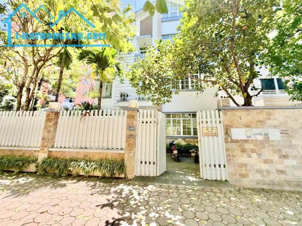 TRUNG HOÀ NHÂN CHÍNH_CHỈ CÓ 01 BIỆT THỰ_LÔ GÓC 2 MẶT TIỀN_335m2_5 TẦNG CÓ HẦM_TẶNG 5 TY