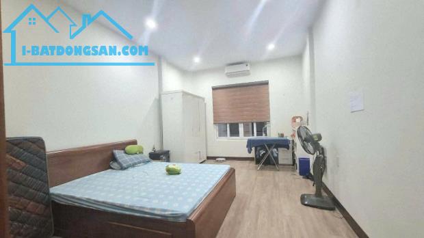 Phân lô phố Hoàng Cầu 30m2, 4T, MT3.9m vỉa hè ô tô tránh nhỉnh 13 tỷ VIP Đống Đa