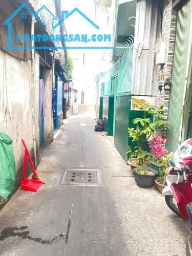 Siêu hiếm, nhà Khánh Hội, Phường 3, Quận 4, 4 tầng, 6 Phòng, Ba gác thông, chỉ 6,5 tỷ.