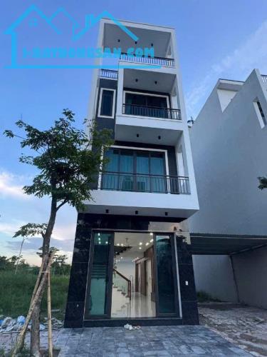 Bán căn nhà 3.5 tầng mặt phố KĐT Tân Phú Hưng, TP Hải Dương, 67.5m2, mt 4.5m, 4 ngủ