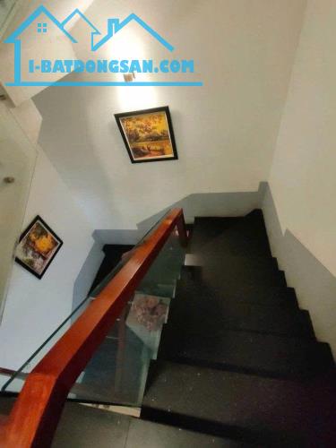 Hiếm biệt thự đẹp 4 tầng KĐT Văn Phú, 275m2, mặt tiền 44m, lô góc, kinh doanh, giá 85 tỷ