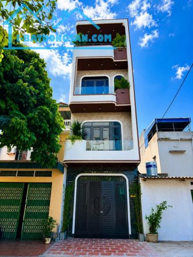 BÁN NHÀ ĐẸP 4.25 TỶ 4 TẦNG 46M2 MẶT ĐƯỜNG ĐÔ THỊ BÃI VIÊN