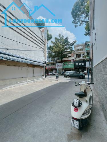 Bán Nhà Đường Nguyễn Trãi - P.2 - Q.5 - 30m² x 4 Tầng - Hẻm Thông Trần Bình Trọng - 5,7 Tỷ