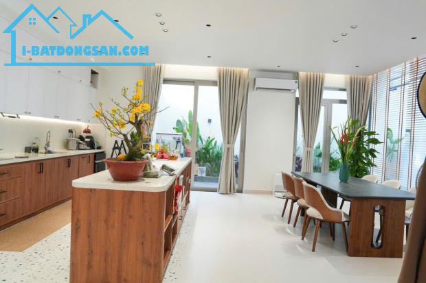 Bán Nhà KDC Bộ Công An 160 Nguyễn Văn Quỳ Q7 - Dt 9x17.5m 3 Lầu - Giá 19 Tỷ