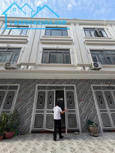 🏡 NHÀ ĐẸP GẦN ĐƯỜNG MÁNG NƯỚC – Ô TÔ ĐỖ CỬA – GIÁ CHỈ 3,8 TỶ
